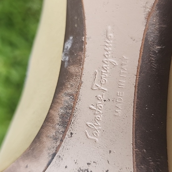 SALVATORE FERRAGAMO suede peep toe heels Size 6 - Picture 11 of 13